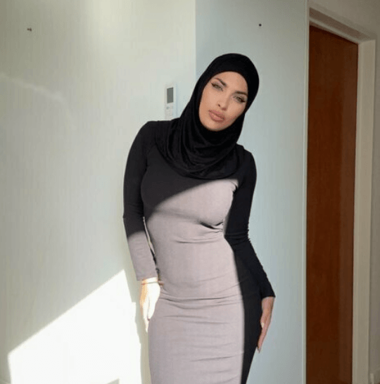 Leila Onyx, Arab OnlyFans fitness creator